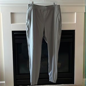 Lululemon Women’s High Rise Jogger- Like New